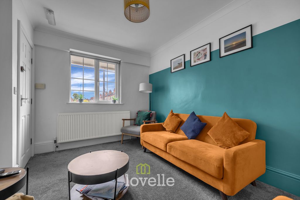 Additional image 5 of 4 bed end terrace house for saleThrunscoe Road, Cleethorpes DN35