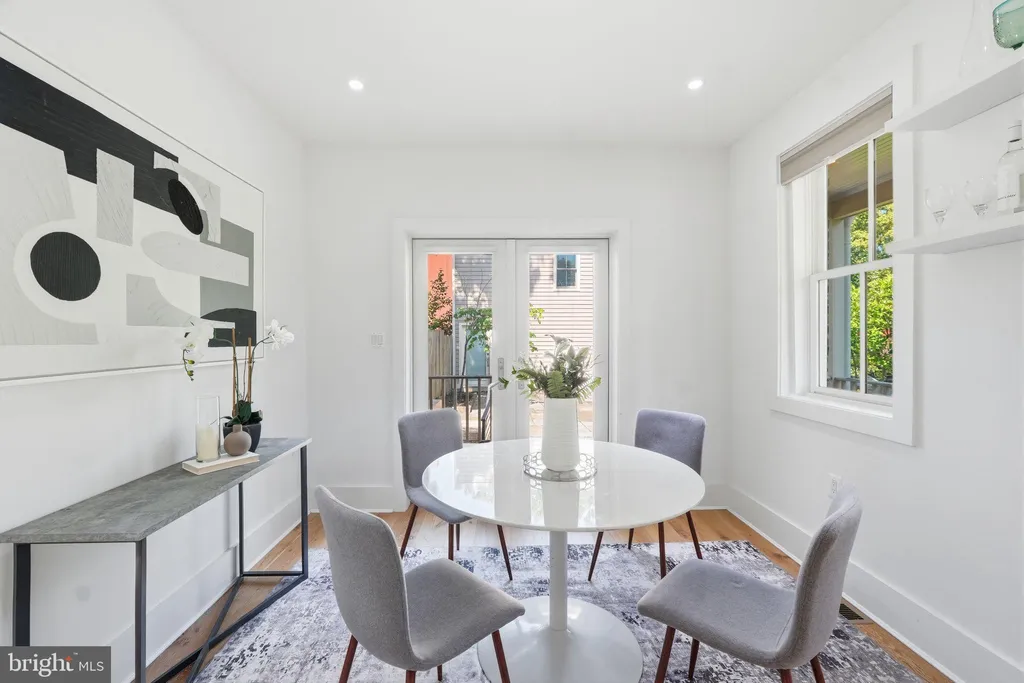 Additional image 11 of 401 11th Street SE, Washington, DC 20003