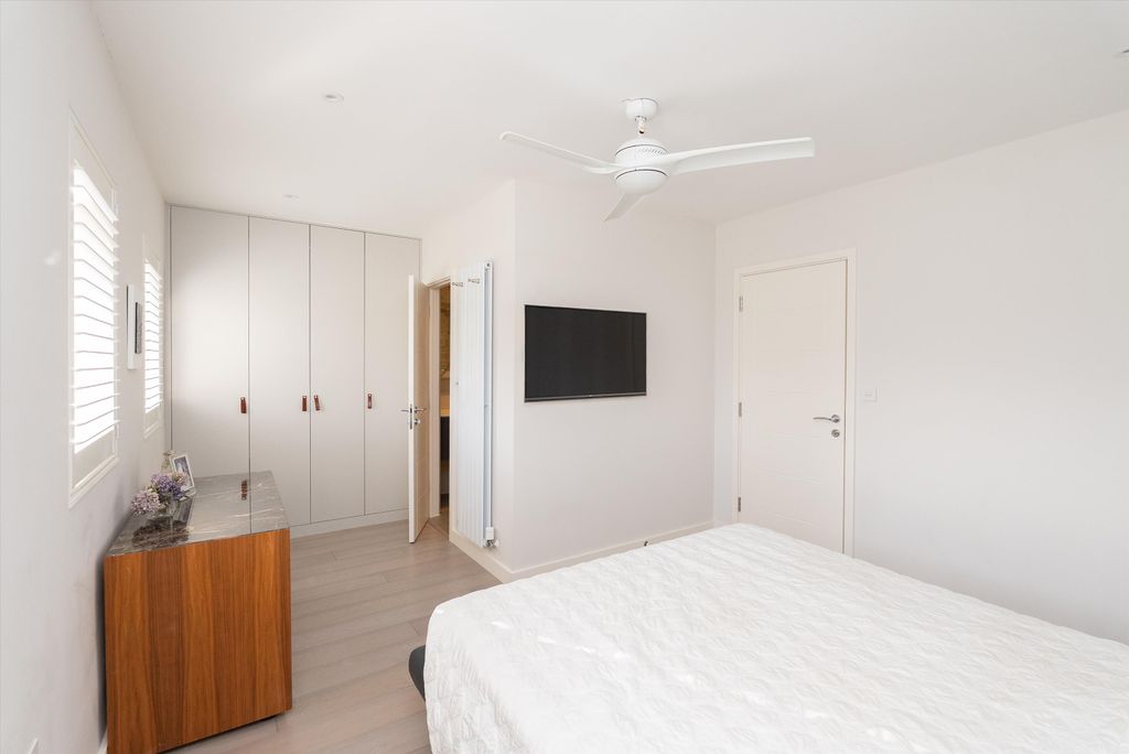 Additional image 11 of 4 bed detached house for saleHeathfield, Cobham, Surrey KT11