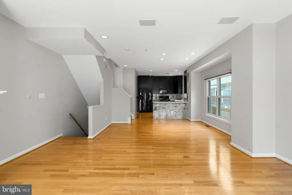 2113 12th Place NW, Washington, DC 20009 photo 5