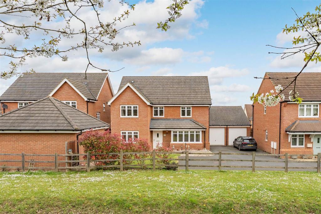 5 bed detached house for saleCambrian Lane, Little Stanion NN18