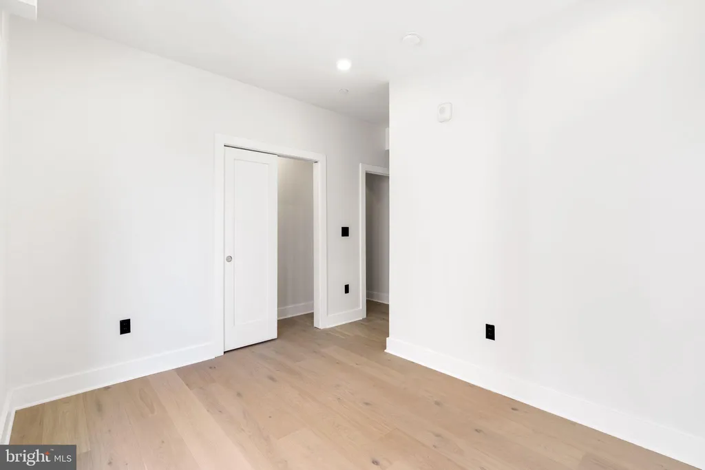 2504 41st Street NW Unit 6, Washington, DC 20007