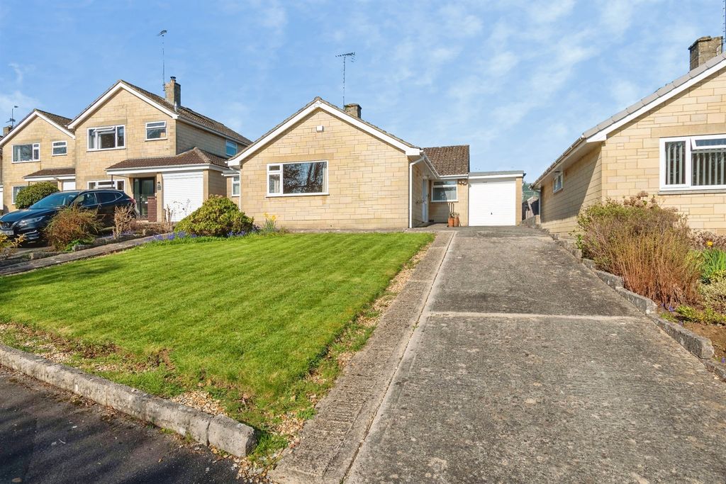 3 bed detached bungalow for saleBrook Drive, Corsham SN13