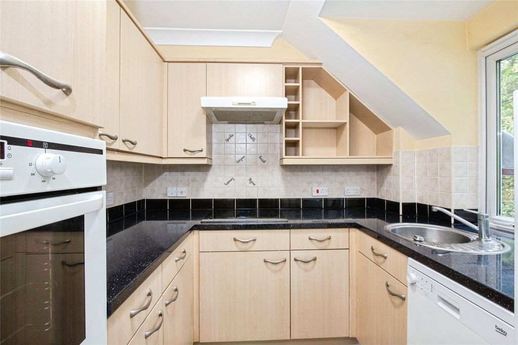 Additional image 3 of 2 bed flat for salePrimlea Court, Corbridge NE45