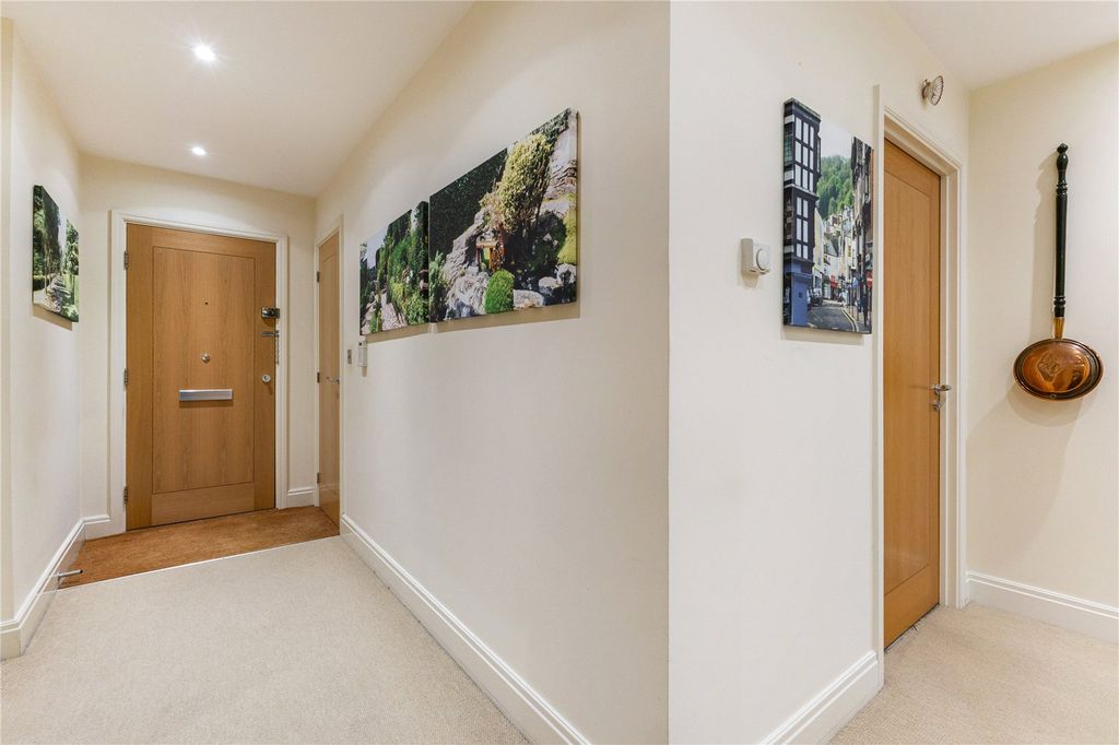 Additional image 8 of 3 bed flat for saleBetween Streets, Cobham, Surrey KT11