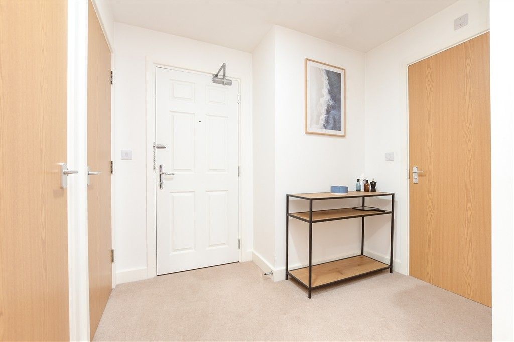 Additional image 6 of 2 bed flat for saleShetland Close, Cranleigh, Surrey GU6