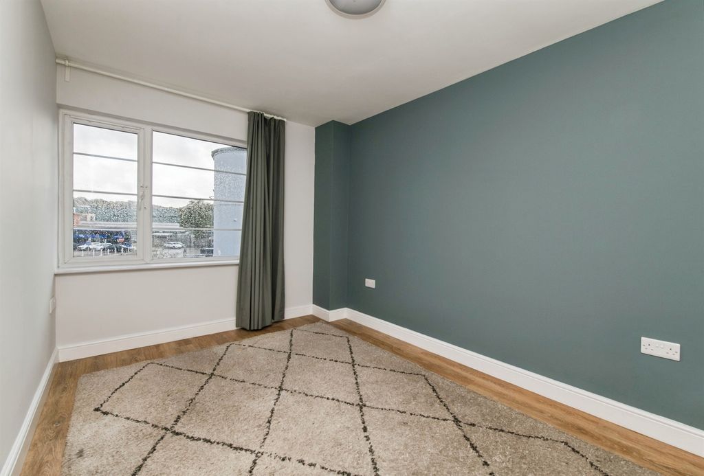 Additional image 10 of 2 bed flat for saleCowley Bridge Road, Exeter EX4