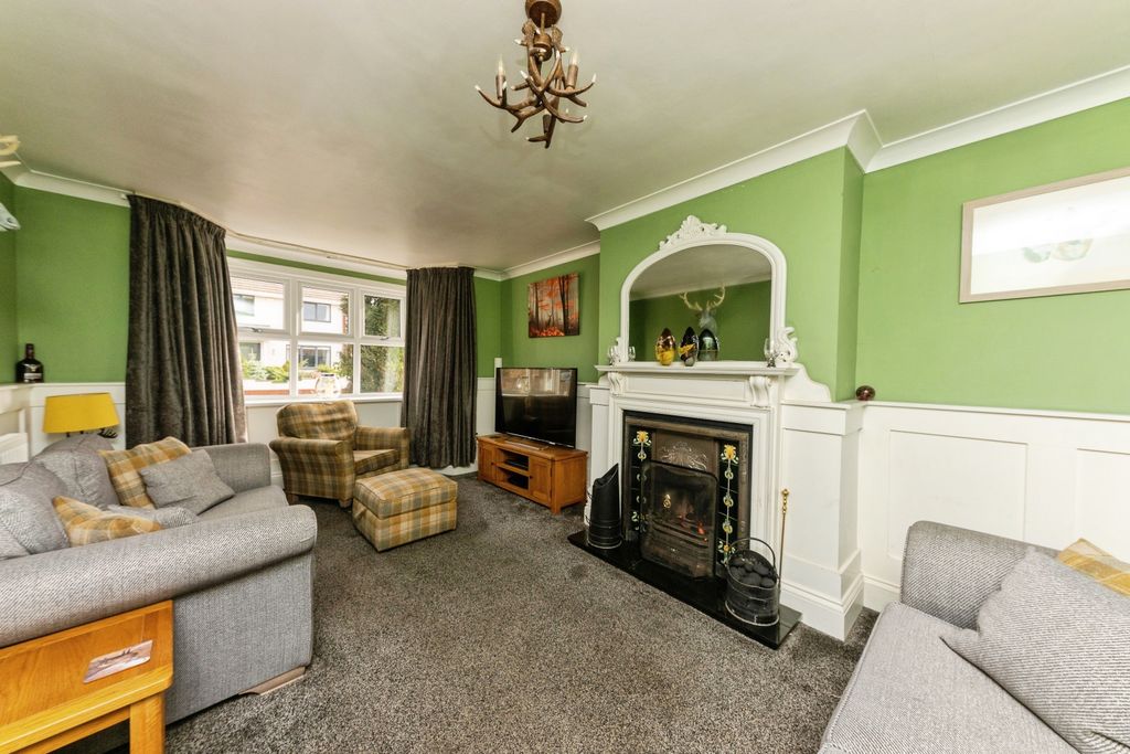 Additional image 3 of 3 bed semi-detached house for saleTrinity Road, Cleethorpes DN35
