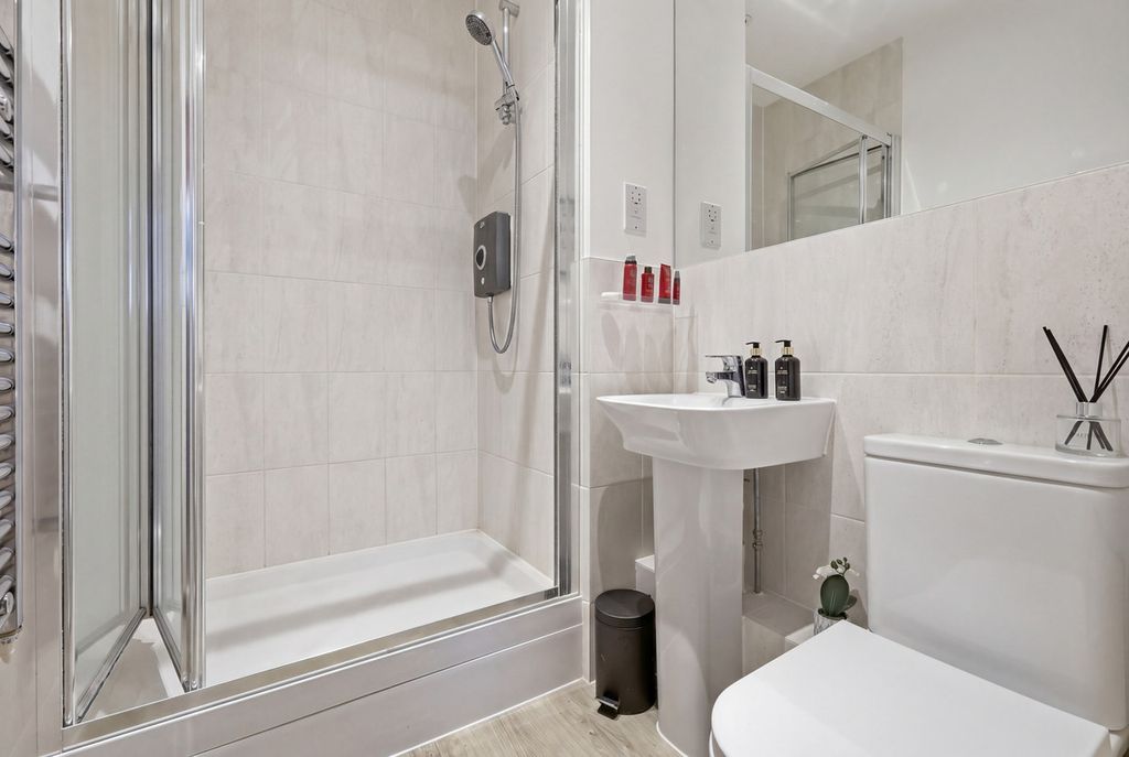 Additional image 14 of 2 bed flat for saleLondinium Road, Colchester CO2