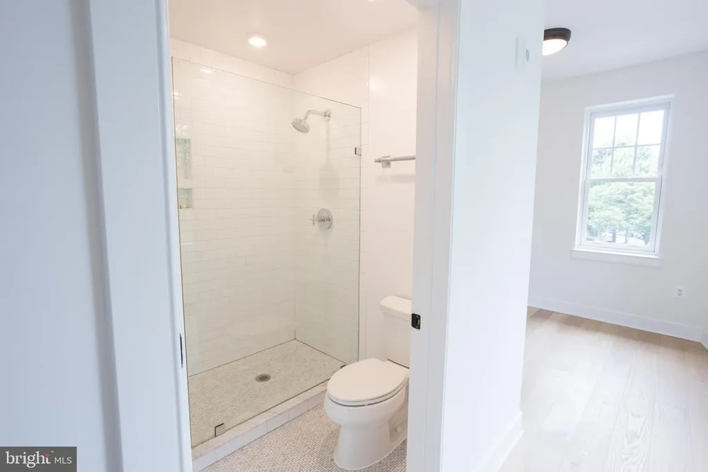 Additional image 10 of 2869 28th St NW Unit 3, Washington, DC 20008