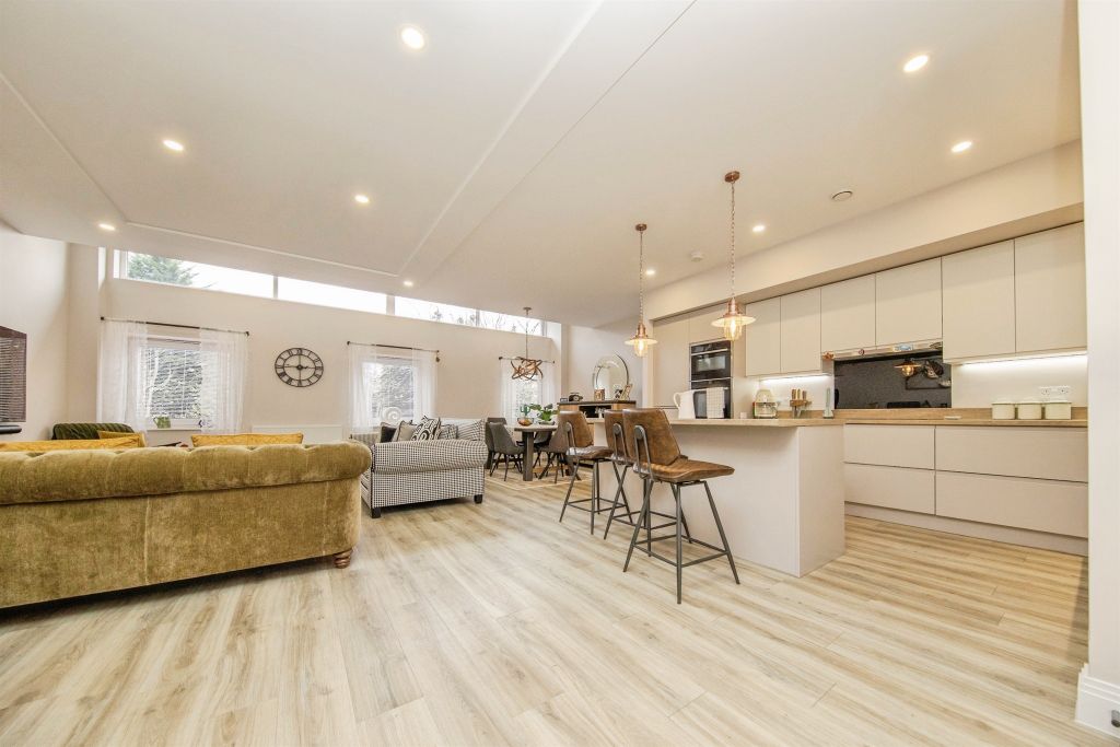 Additional image 8 of 2 bed flat for saleBergholt Road, Colchester CO4