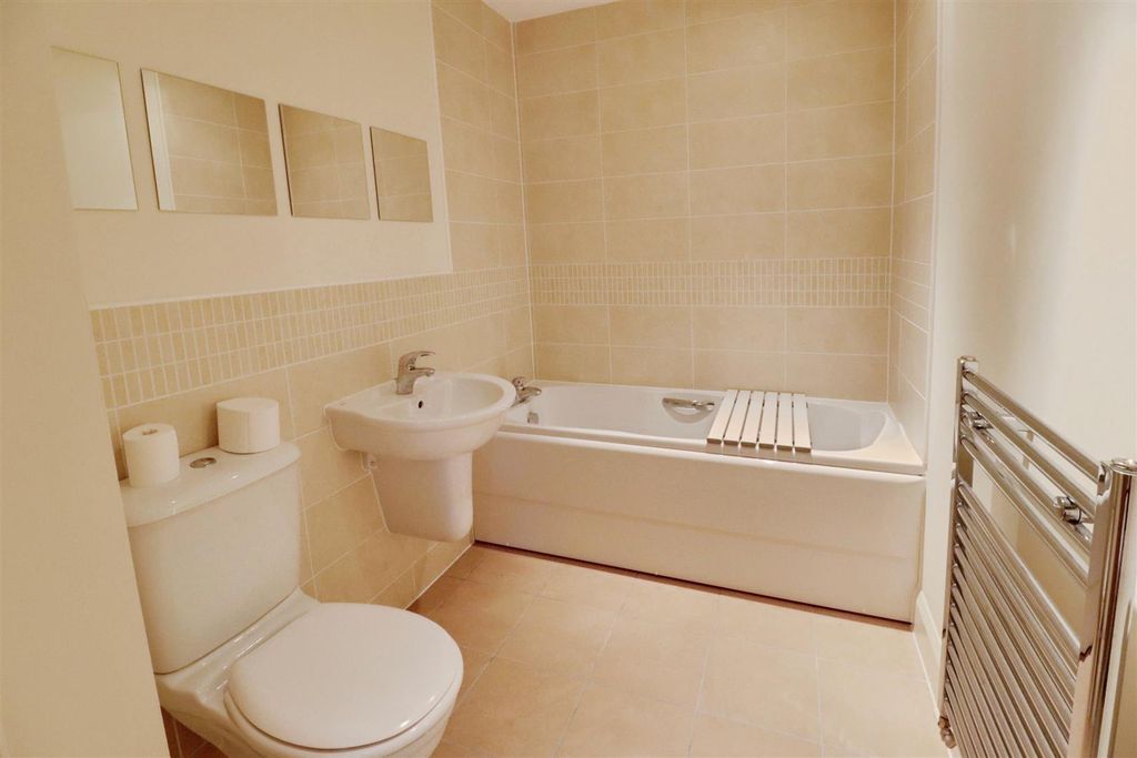 Additional image 10 of 2 bed flat for saleJunction House, Dale Way, Crewe CW1