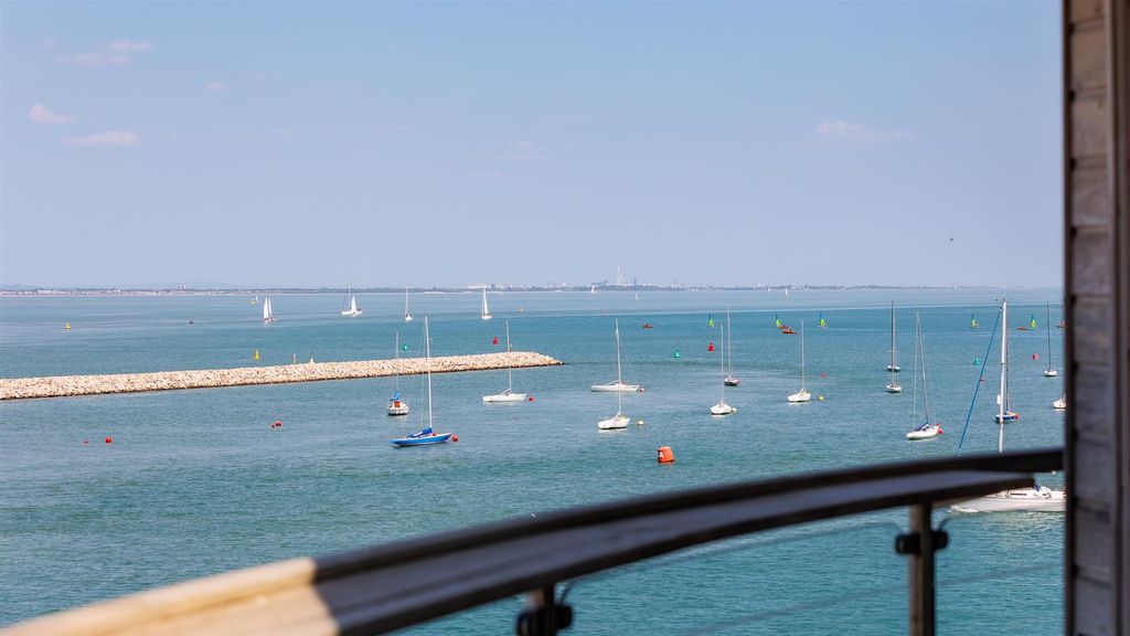 Additional image 16 of 2 bed flat for saleCowes, Isle Of Wight PO31