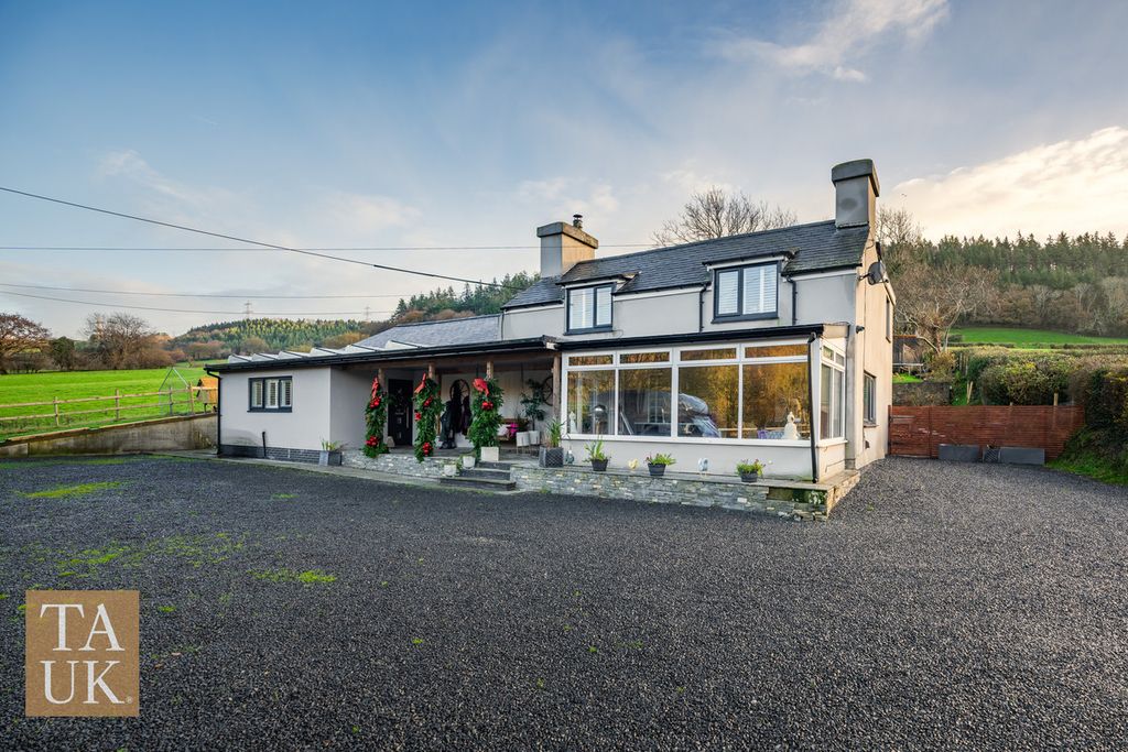 Additional image 3 of 4 bed detached house for saleFfordd Pennant, Eglwysbach, Conwy LL28