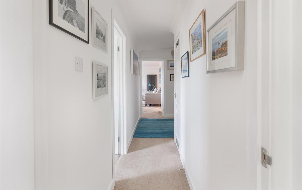Additional image 7 of 2 bed flat for saleCowes, Isle Of Wight PO31