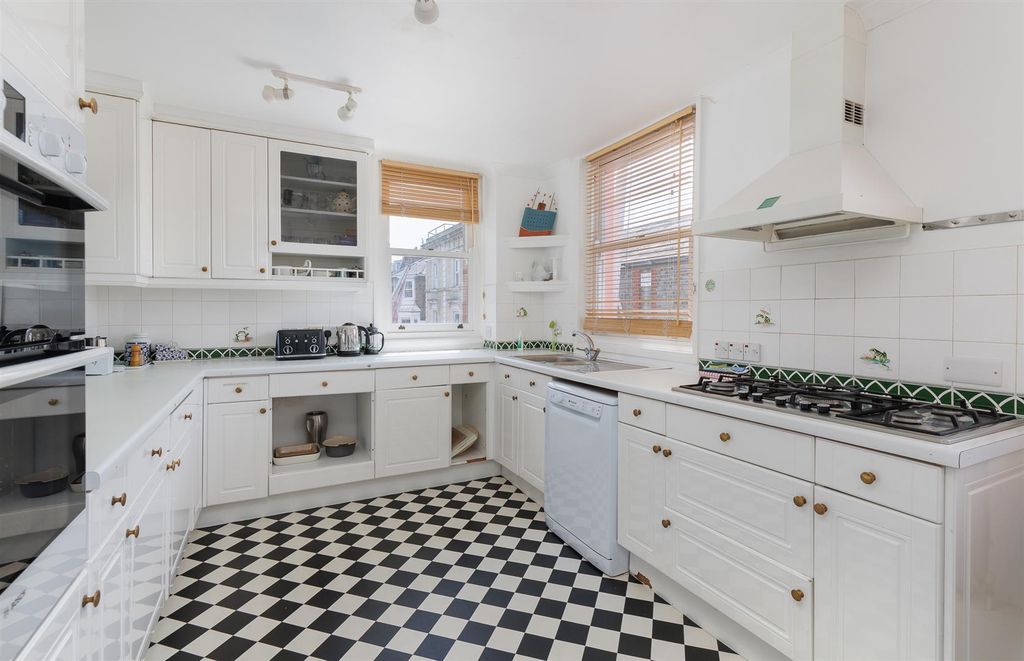 Additional image 7 of 5 bed terraced house for saleCowes, Isle Of Wight PO31