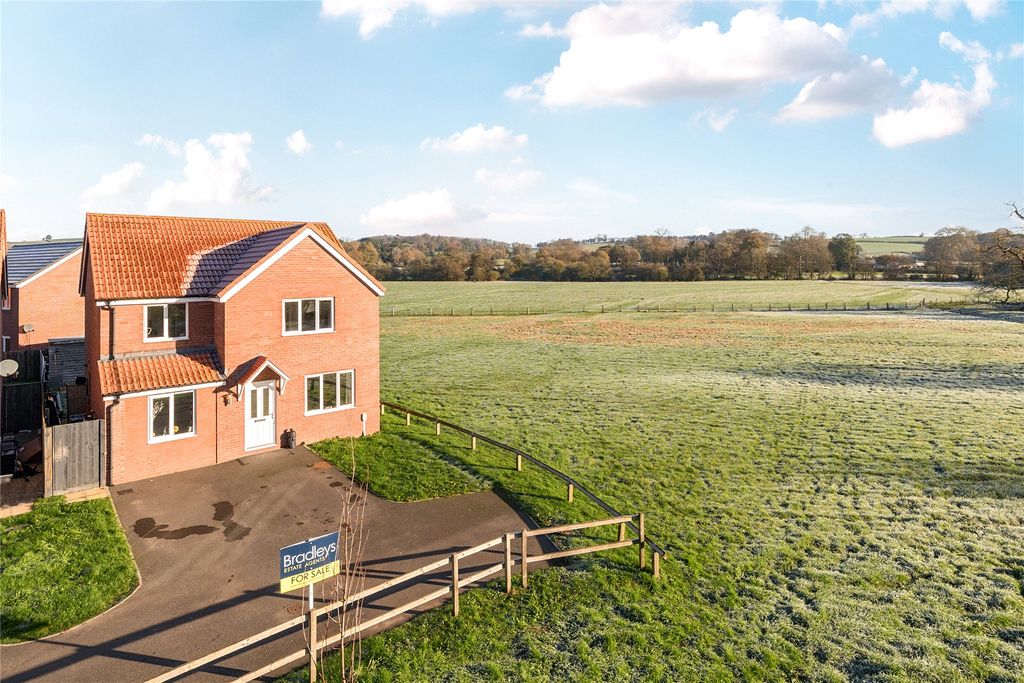 Additional image 18 of 4 bed detached house for saleWillow Walk, Crediton, Devon EX17