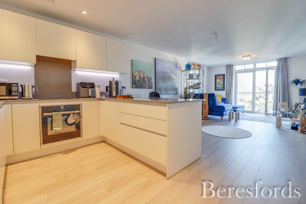 Additional image 2 of 2 bed flat for saleHigh Street, Colchester CO1