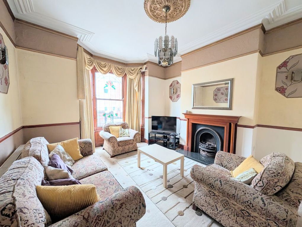 Additional image 2 of 4 bed semi-detached house for saleMill Road, Cleethorpes DN35