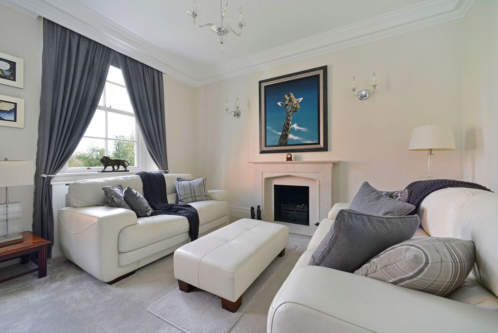 Additional image 14 of 2 bed flat for saleElmbridge Road, Cranleigh GU6