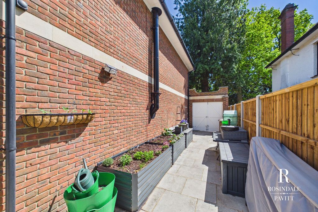 Additional image 47 of 5 bed detached house for saleHow Lane, Chipstead CR5