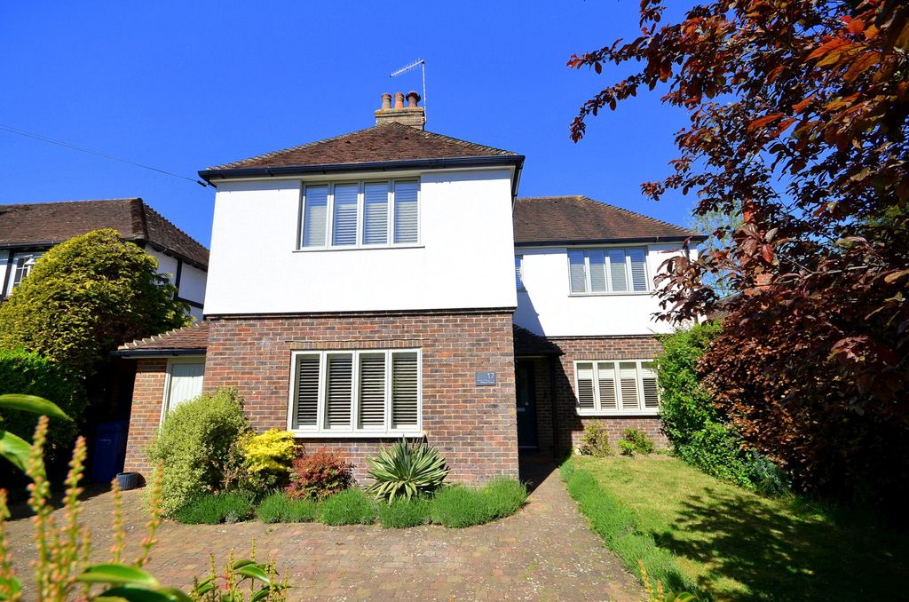 4 bed detached house for saleMead Road, Cranleigh GU6