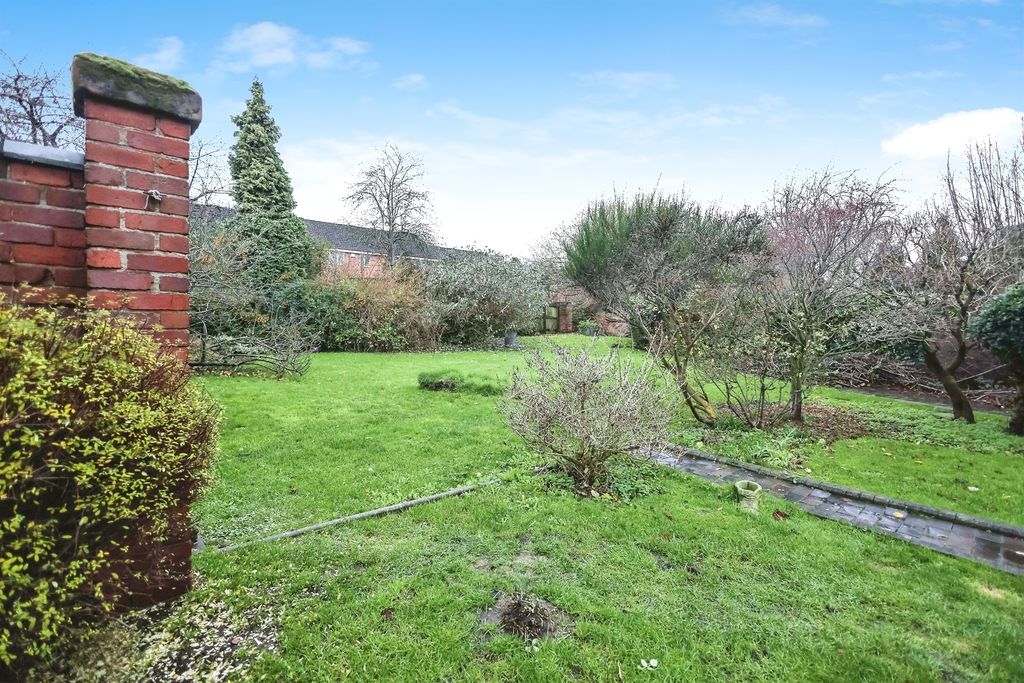 Additional image 19 of 5 bed end terrace house for saleAshtree Road, Cradley Heath B64