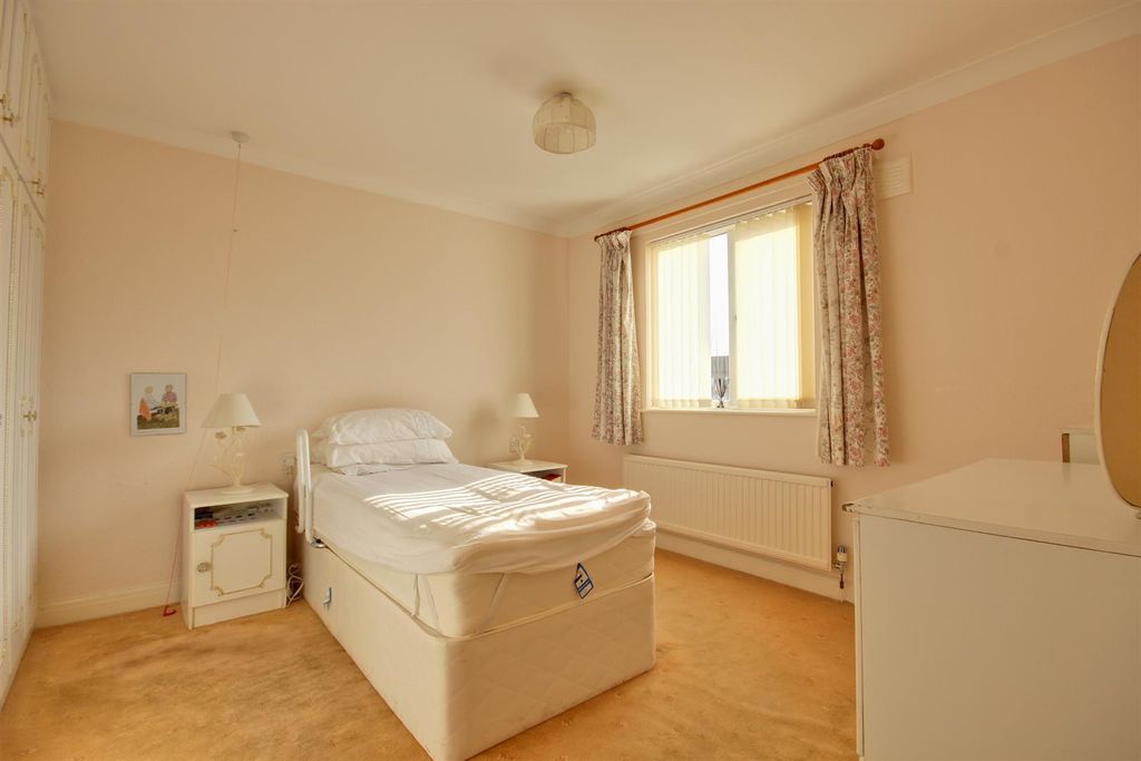 Additional image 6 of 2 bed flat for saleApplegarth Mews, Cottingham HU16