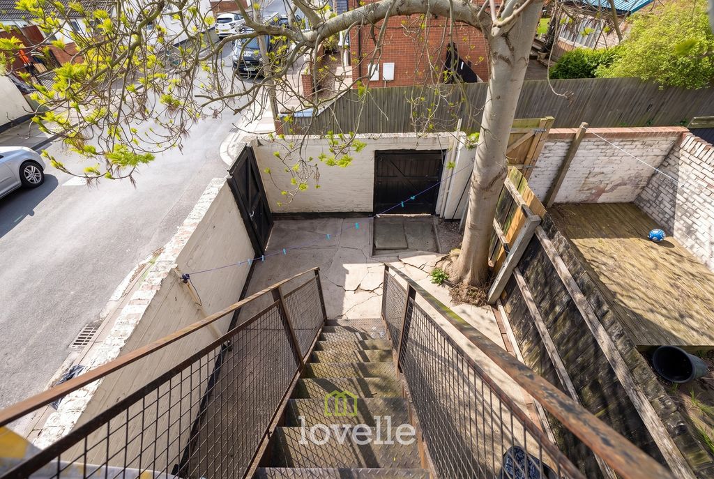 Additional image 36 of 4 bed end terrace house for saleThrunscoe Road, Cleethorpes DN35