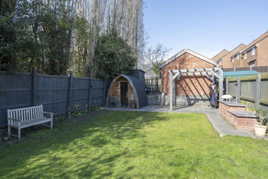Additional image 30 of 5 bed property for saleCompton Road, Cradley Heath B64