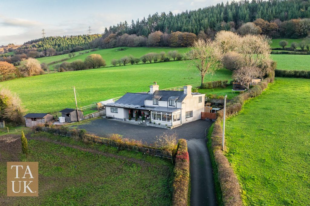 Additional image 2 of 4 bed detached house for saleFfordd Pennant, Eglwysbach, Conwy LL28