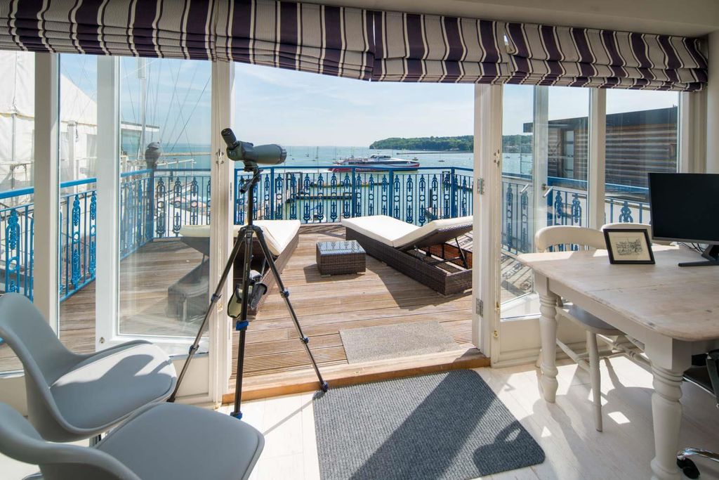 Additional image 16 of 4 bed town house for saleOld Town, Cowes, Isle Of Wight PO31