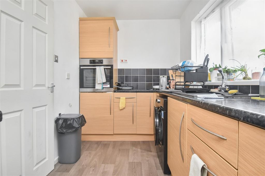 Additional image 3 of 2 bed flat for saleNN17, Rose Court, Weldon