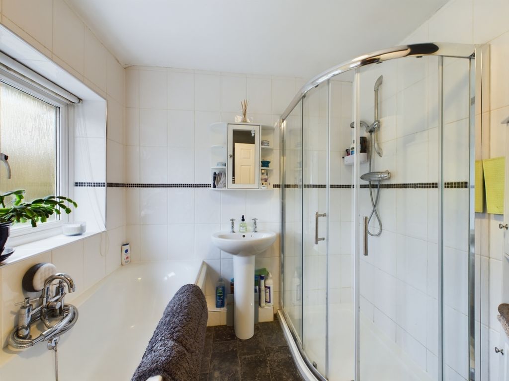 Additional image 9 of 2 bed maisonette for saleOld Lane, Cobham, Surrey KT11