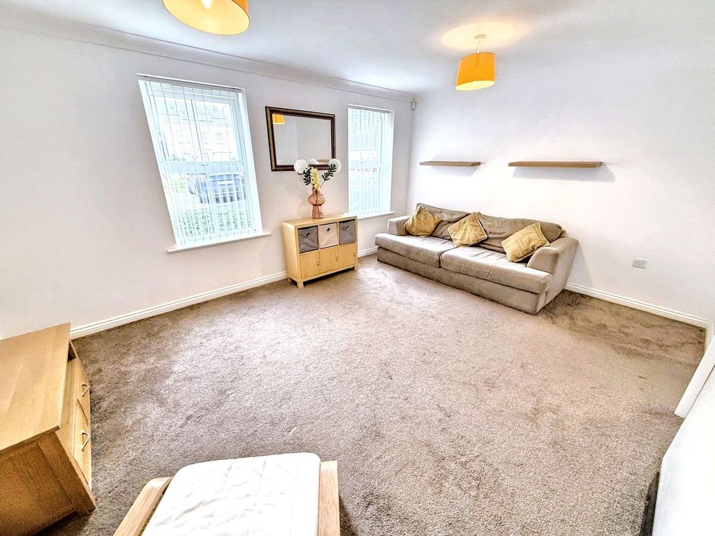2 bed flat for saleAysgarth, Cramlington NE23 photo 4