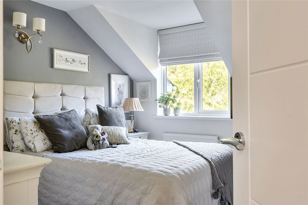Additional image 18 of 2 bed flat for saleParliament Square, Parliament Street, Crediton, Devon EX17