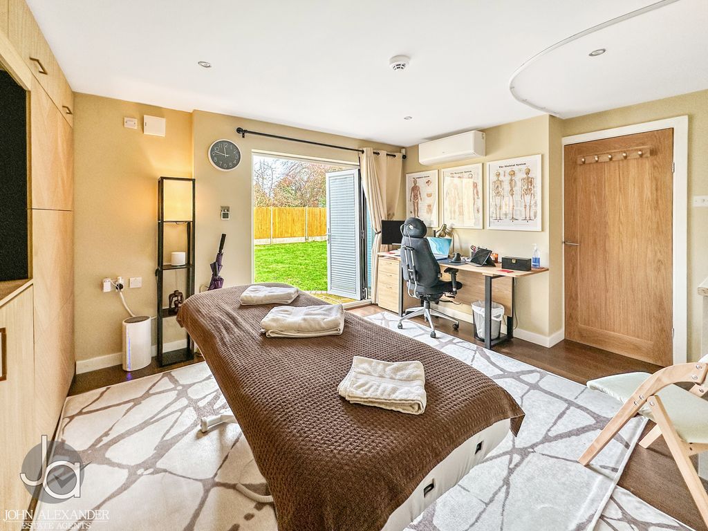 Additional image 27 of 4 bed detached house for saleStraight Road, Colchester CO3