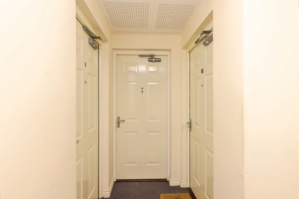 Additional image 2 of 2 bed flat for saleNewhall Park Drive, Bradford BD5