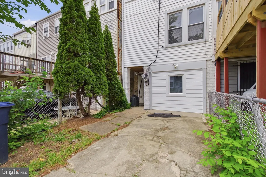 Additional image 31 of 440 NW Delafield Place NW, Washington, DC 20011