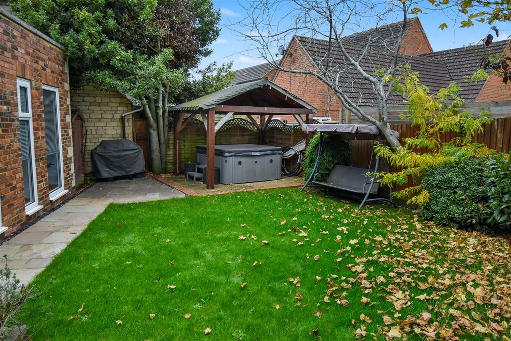 Additional image 21 of 6 bed detached house for saleNN17, Bramblewood Road, Weldon