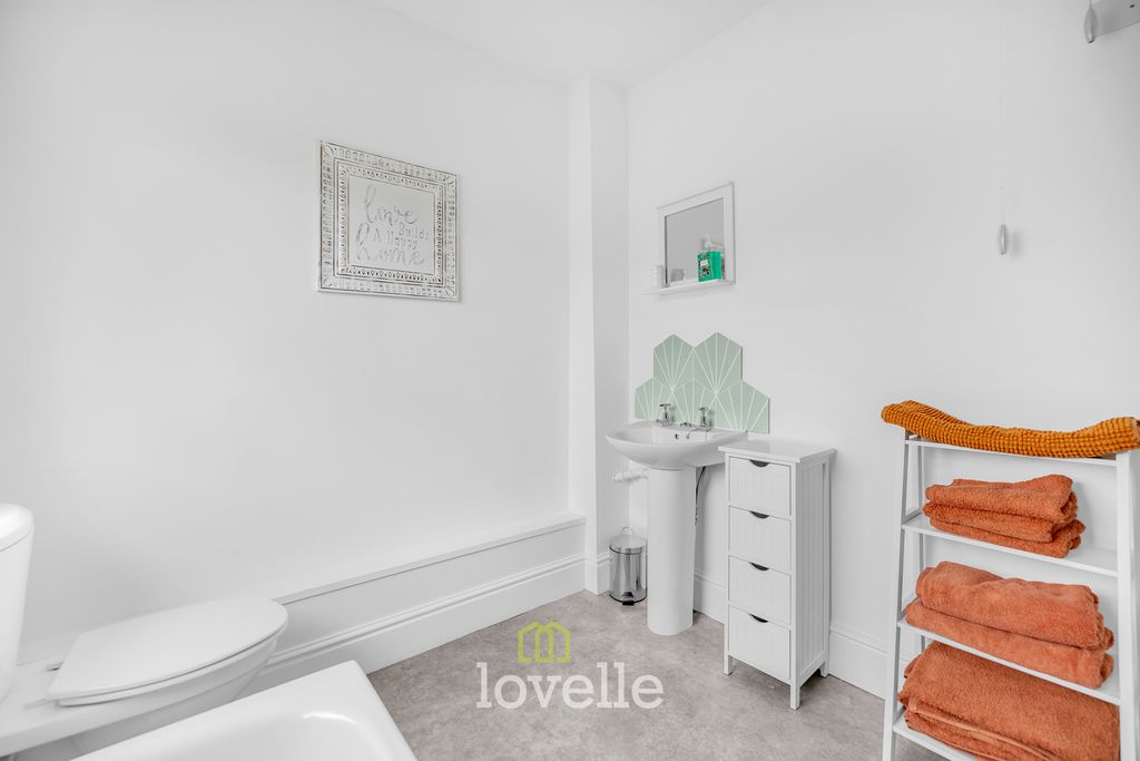 Additional image 34 of 4 bed end terrace house for saleThrunscoe Road, Cleethorpes DN35