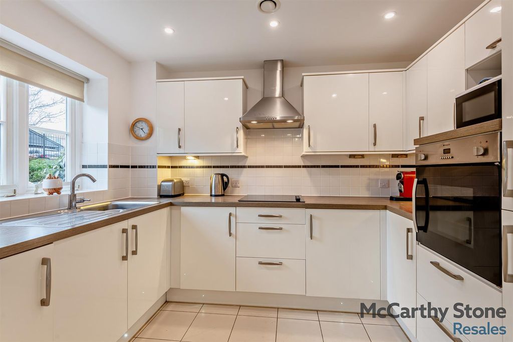 Additional image 6 of 2 bed flat for saleHorsley Place, High Street, Cranbrook, Kent TN17