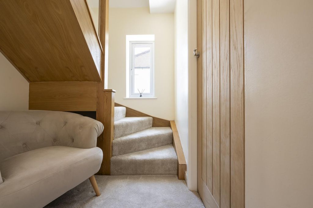 Additional image 24 of 5 bed property for saleCompton Road, Cradley Heath B64