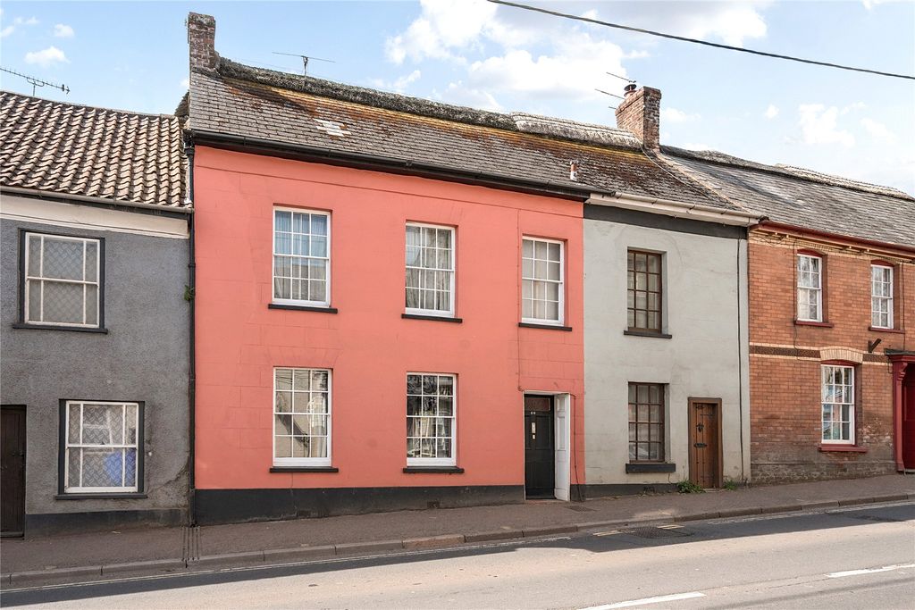 Additional image 8 of 4 bed terraced house for saleHigh Street, Crediton, Devon EX17