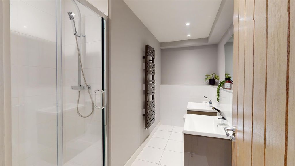 Additional image 10 of 3 bed town house for saleEastgate Court, Cowbridge, Vale Of Glamorgan CF71