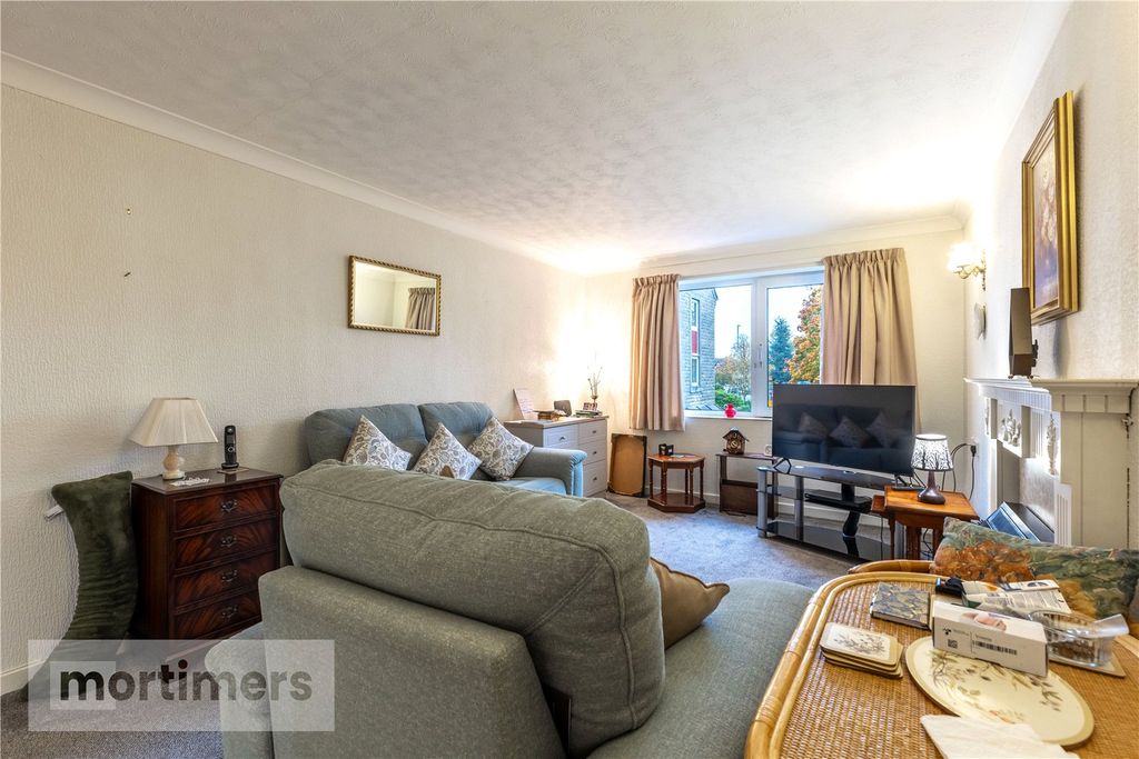 1 bed flat for saleWell Terrace, Clitheroe, Lancashire BB7 photo 2