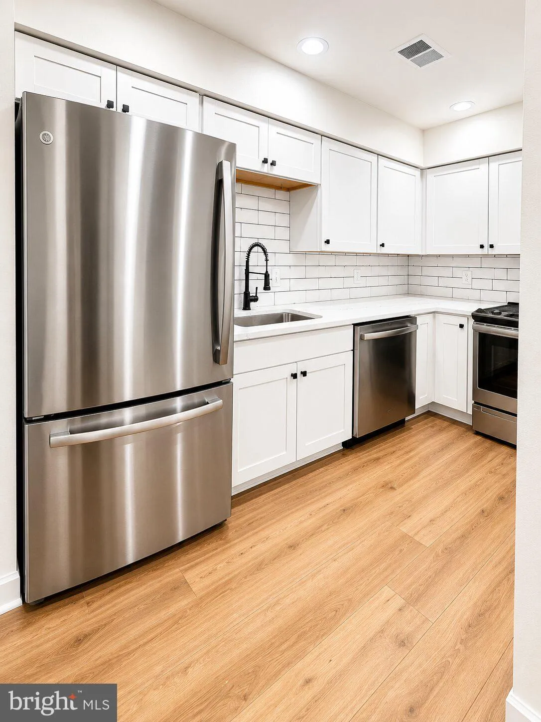 Additional image 26 of 406 15th Street SE Unit B, Washington, DC 20003