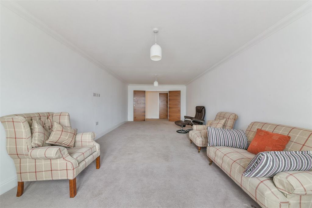 Additional image 15 of 2 bed flat for saleOutwood Lane, Chipstead CR5