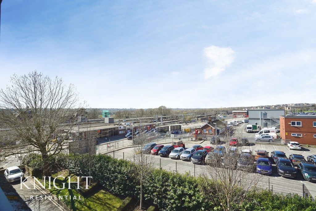 Additional image 13 of 2 bed flat for saleBergholt Road, Colchester CO4