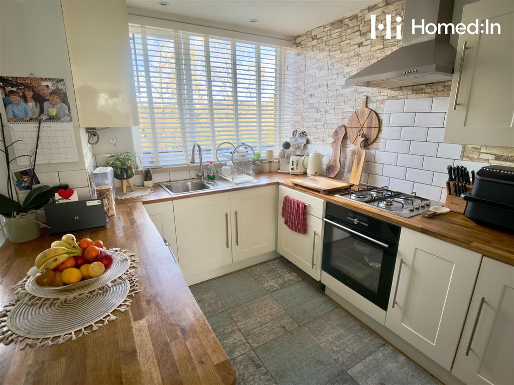 Additional image 11 of 2 bed flat for saleHailey Place, Cranleigh GU6